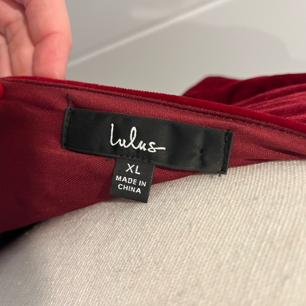 Feeling Flawless Burgundy Velvet V-Neck Maxi Dress - Picture 7 of 8